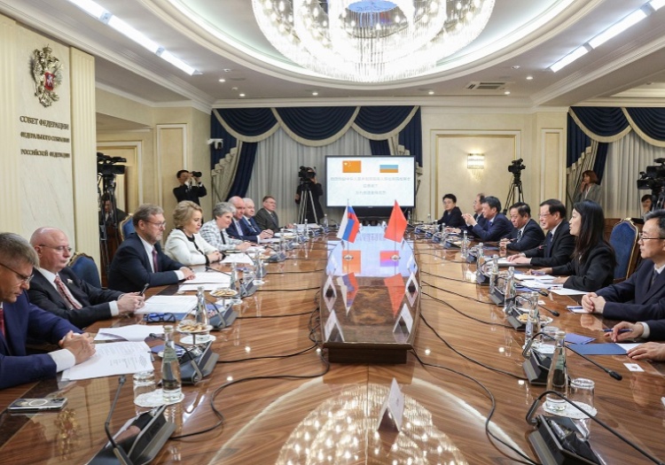 Ying Yong visits Russia